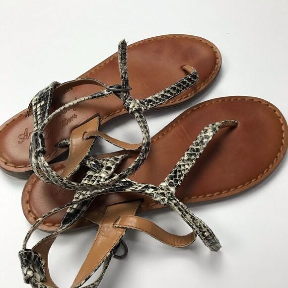 American Eagle Women’s Snake Print Thong Sandals - Picture 6 of 6